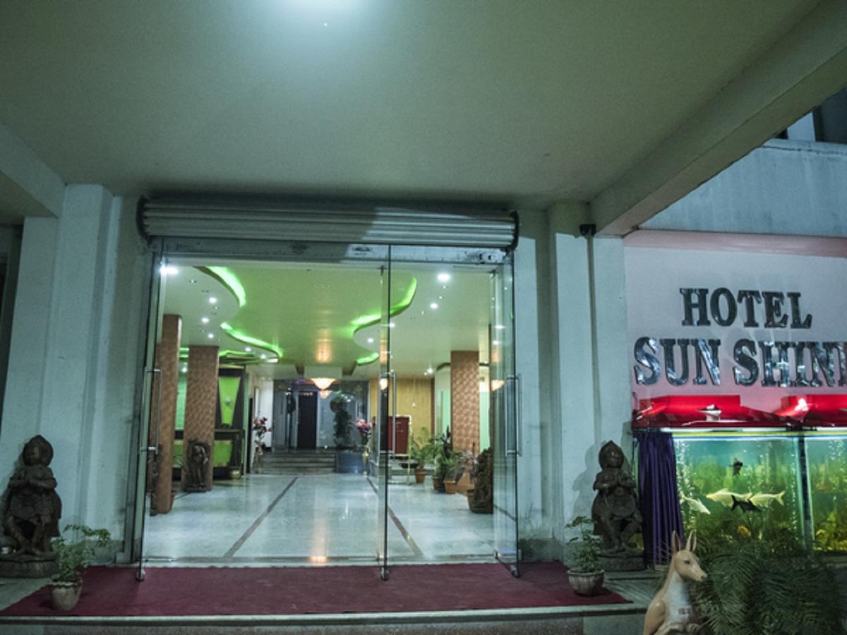 Hotel Sunshine Baharampur Eksteriør billede