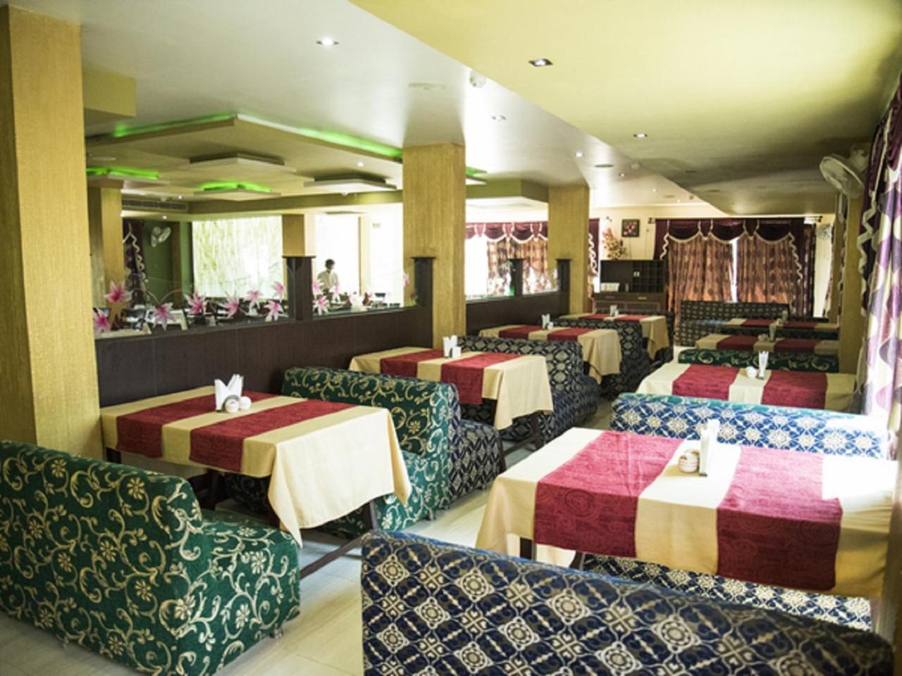 Hotel Sunshine Baharampur Eksteriør billede