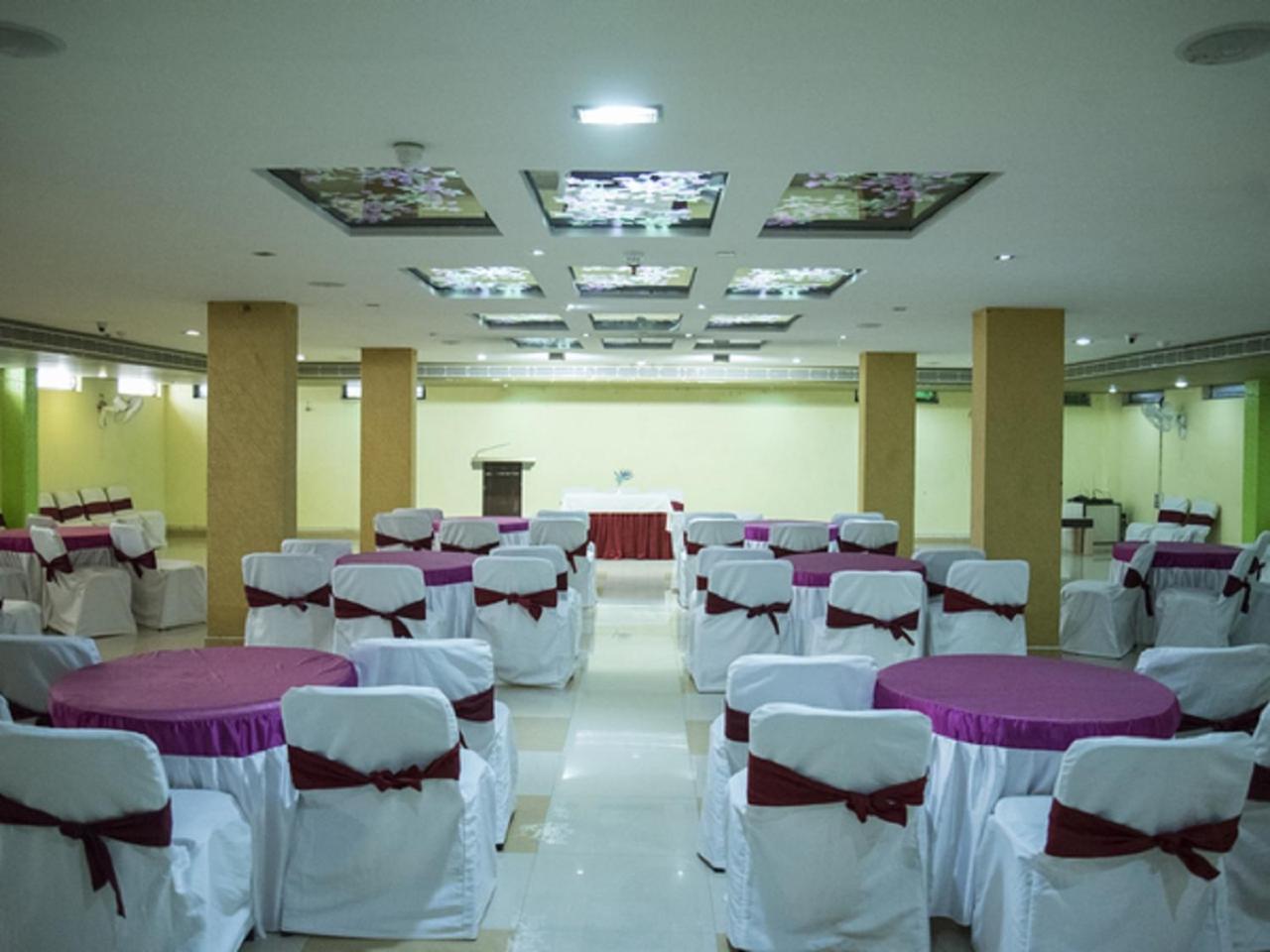Hotel Sunshine Baharampur Eksteriør billede