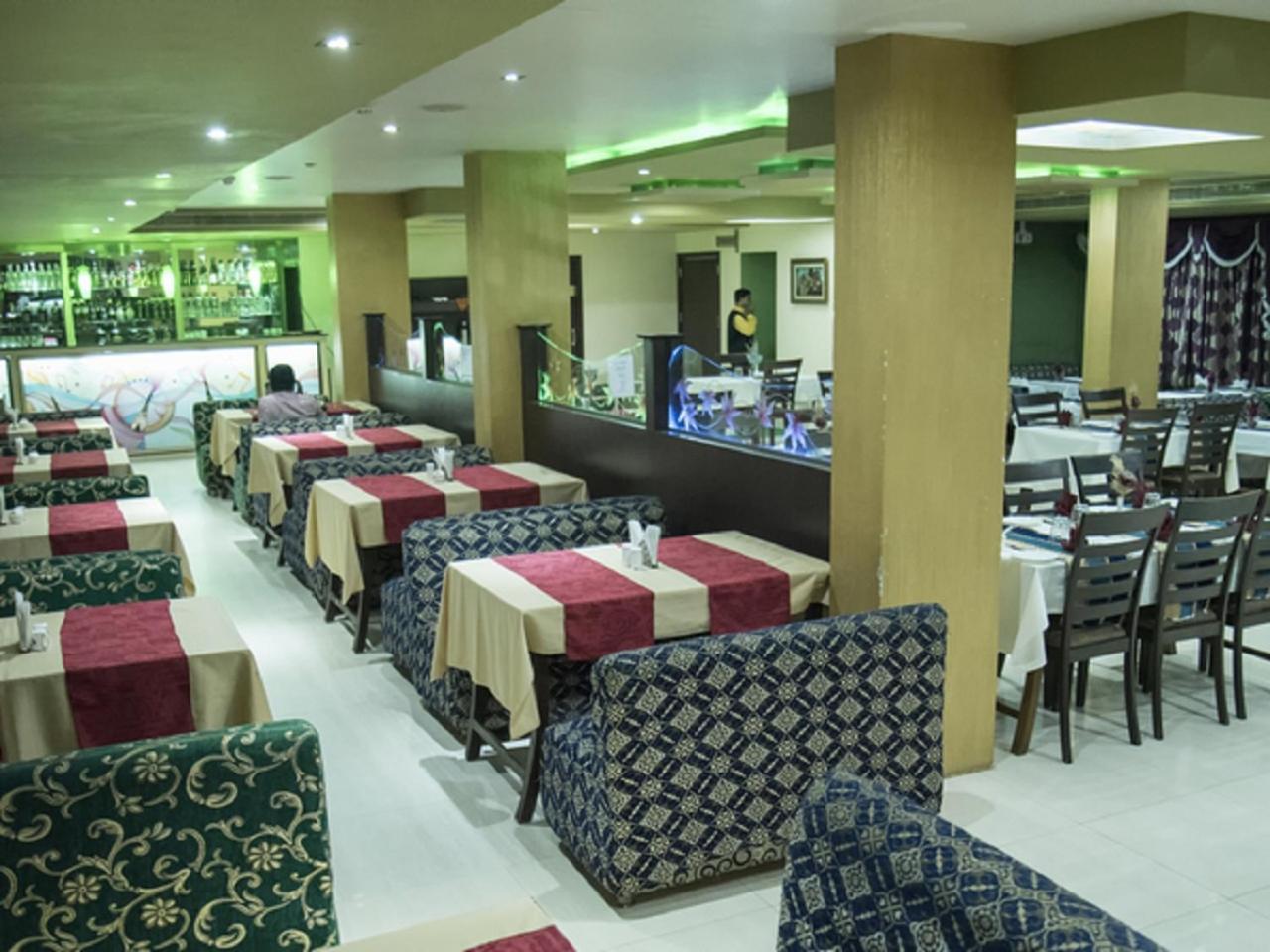 Hotel Sunshine Baharampur Eksteriør billede