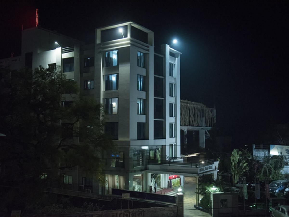 Hotel Sunshine Baharampur Eksteriør billede