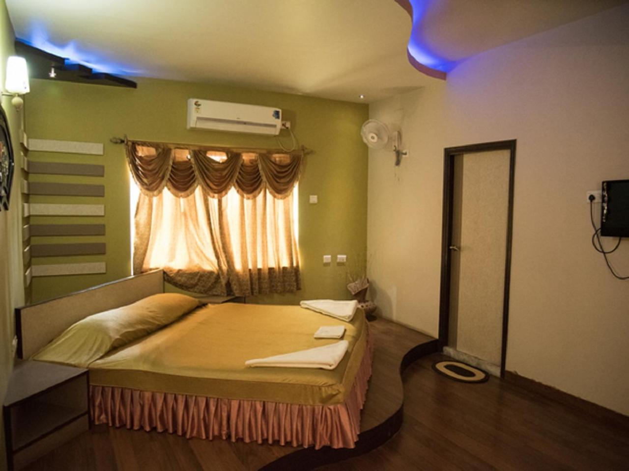 Hotel Sunshine Baharampur Eksteriør billede