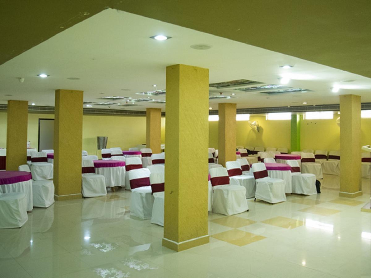 Hotel Sunshine Baharampur Eksteriør billede